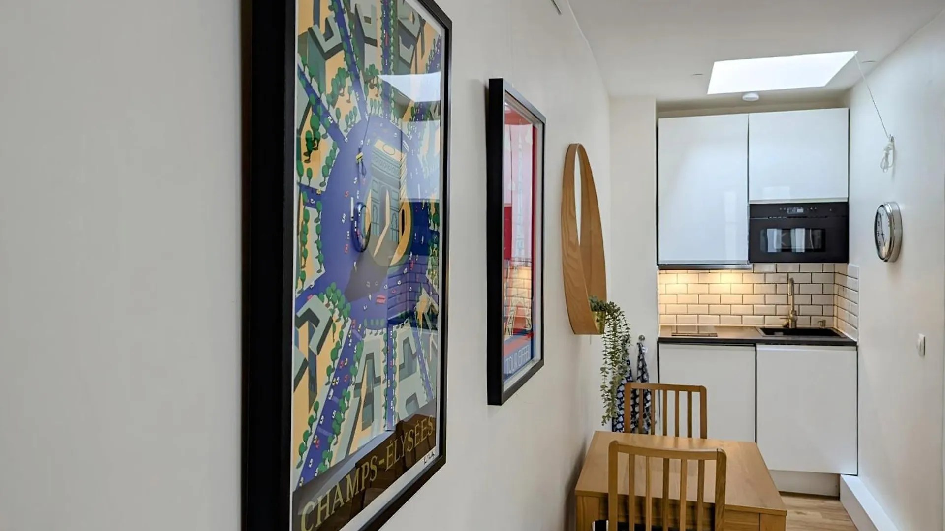 Oasis: One Bedroom Studio For Two Next To The Eiffel Tower Apartman Párizs