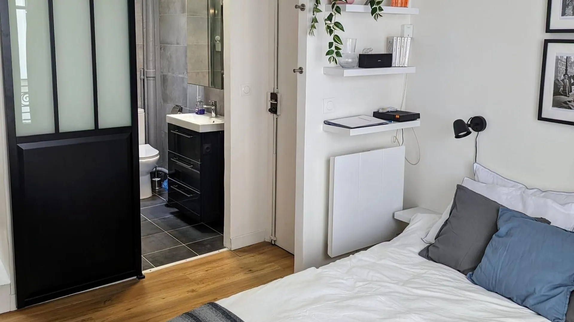 Oasis: One Bedroom Studio For Two Next To The Eiffel Tower *